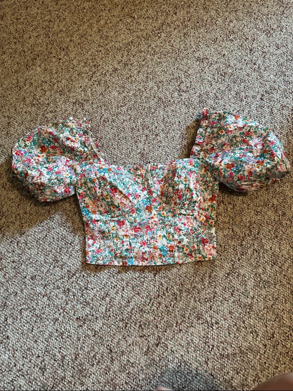 Astr Puff-Sleeve Floral Cropped Top - White Multi